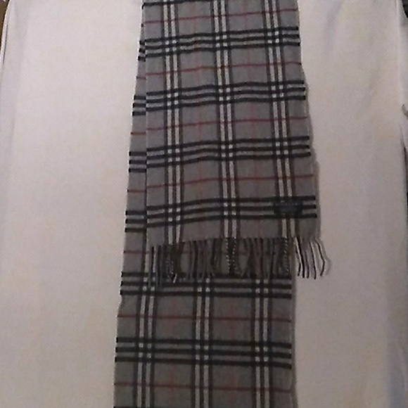 Burberry Scarf - Picture 1 of 3